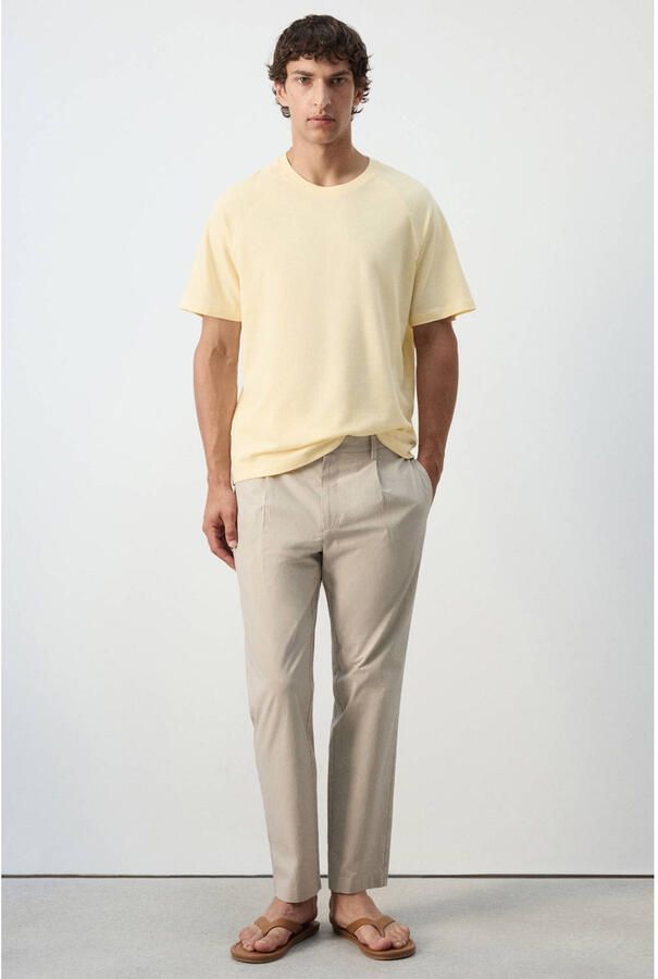 Mango Man linnen relaxed fit T-shirt geel - Foto 2