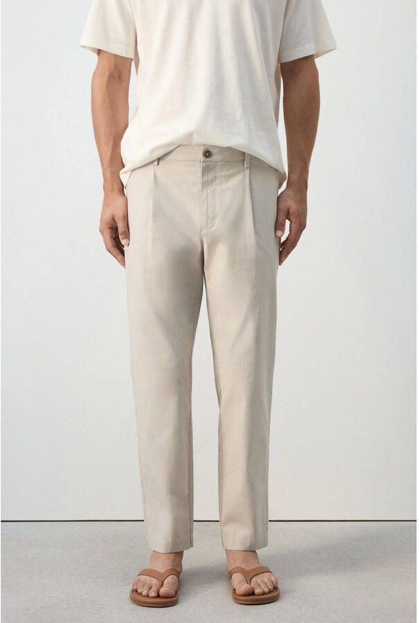 Mango Man regular fit casual broek met plooien krijtstreep en linnen lichtbruin