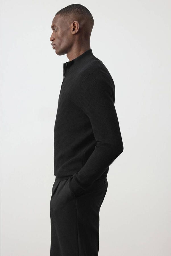 Mango Man regular fit gebreide trui zwart - Foto 3