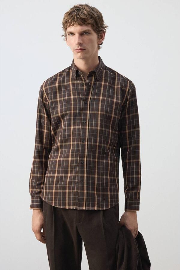 Mango Man regular fit geruit overhemd met wol bruin