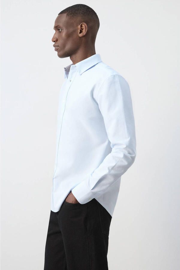 Mango Man regular fit oxford overhemd lichtblauw - Foto 2