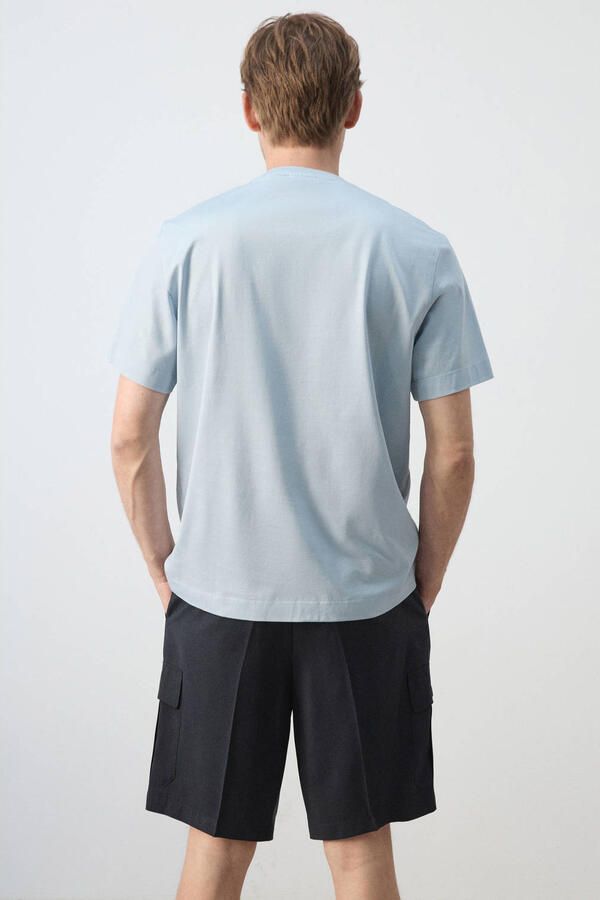 Mango Man regular fit T-shirt lichtblauw - Foto 3
