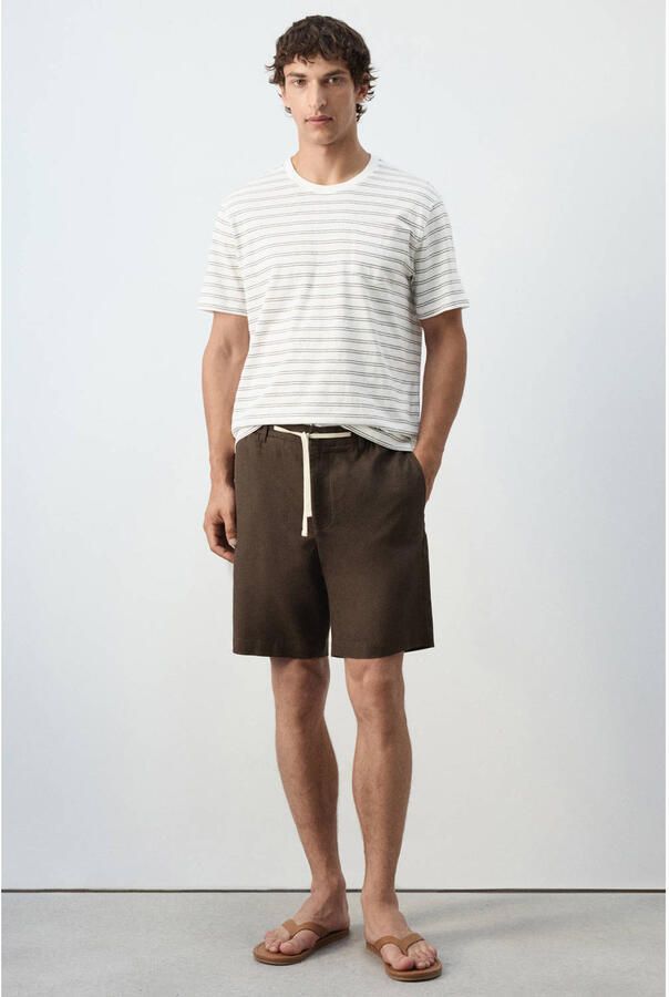Mango Man relaxed fit bermuda short met linnen bruin - Foto 2