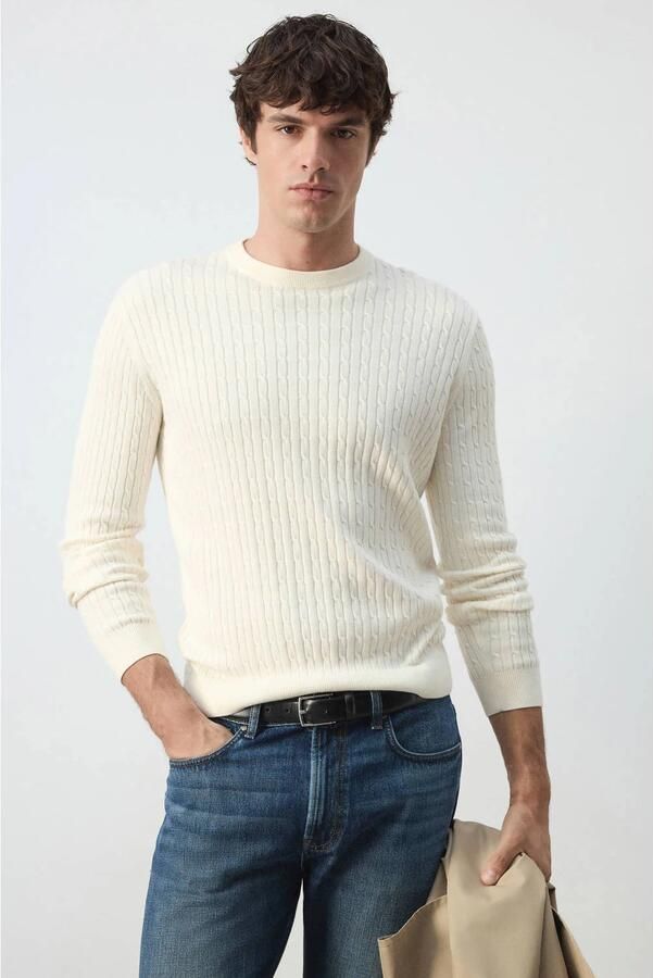 Mango Man relaxed fit gebreide trui met kabels naturel wit