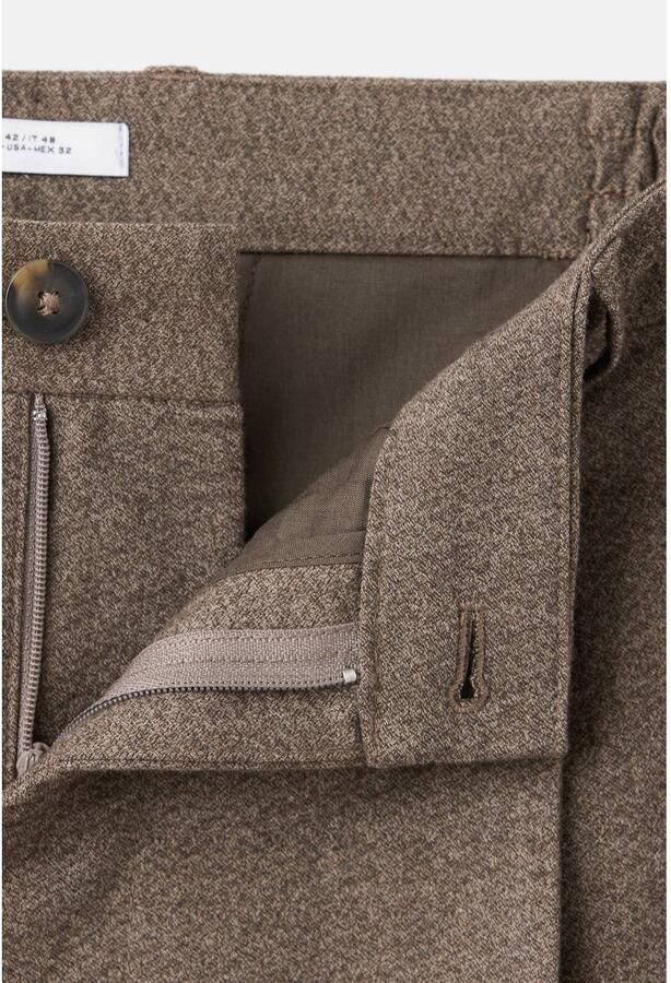 Mango Man relaxed fit pantalon met plooien lichtbeige - Foto 3