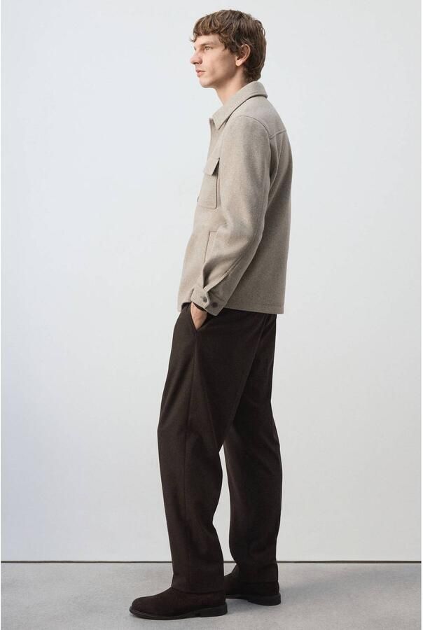 Mango Man relaxed fit pantalon met plooien middenbruin - Foto 2