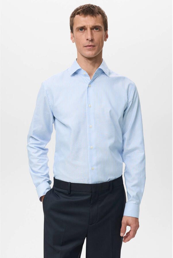 Mango Man Slim gestreepte casual overhemd lichtblauw