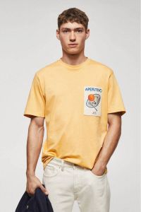 Mango Man regular fit T-shirt met printopdruk geel