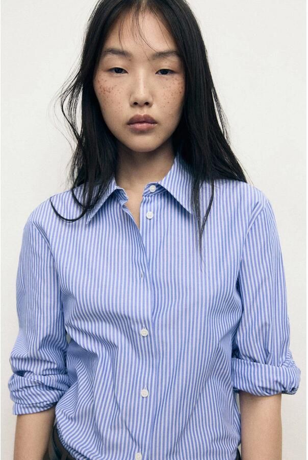 Mango blouse lichtblauw