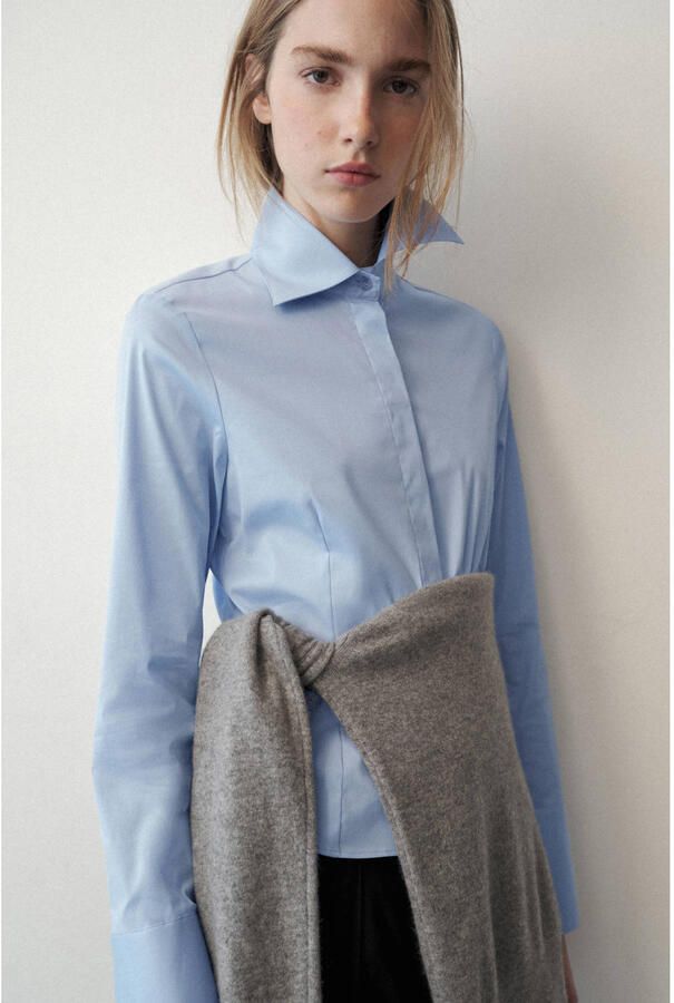 Mango blouse lichtblauw
