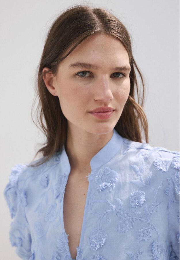 Mango blouse met borduursels lichtblauw - Foto 2