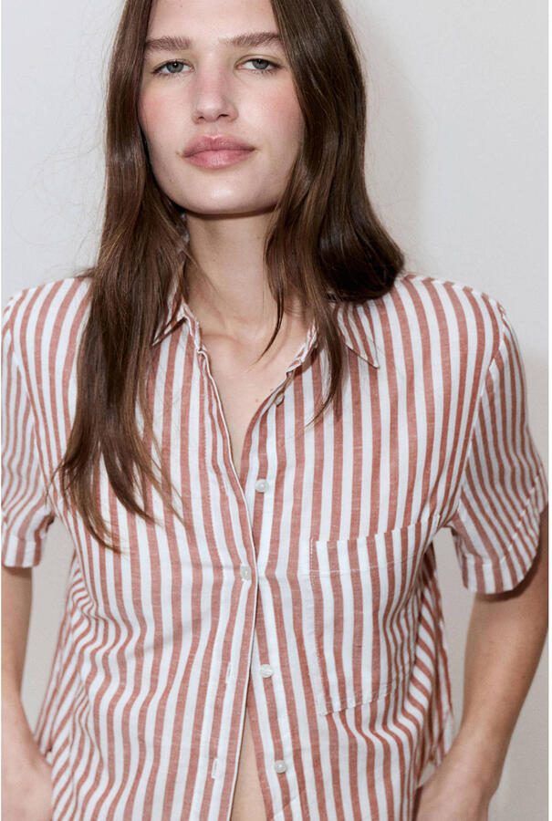 Mango blouse met krijtstreep en linnen donkerrood - Foto 2