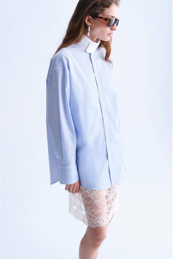 Mango blouse met krijtstreep lichtblauw - Foto 3