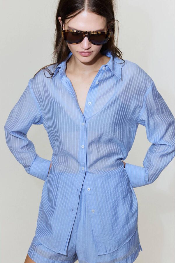 Mango blouse met krijtstreep lichtblauw