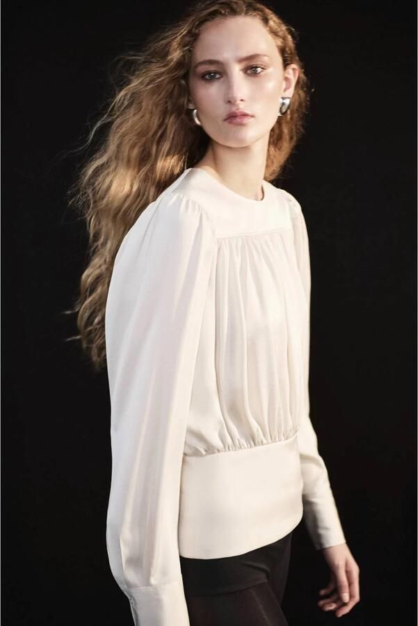 Mango blouse met plooien ecru