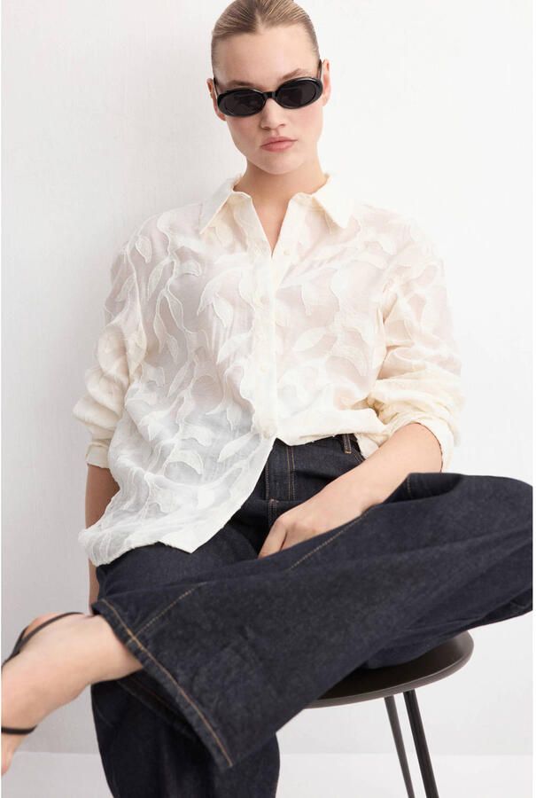 Mango blouse met textuur ecru