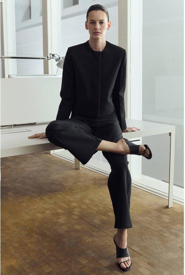 Mango cropped blazer zwart