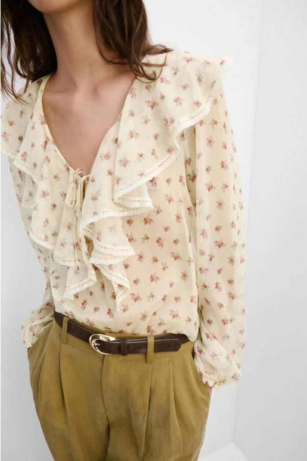 Mango gebloemde blouse met ruches lichtgeel