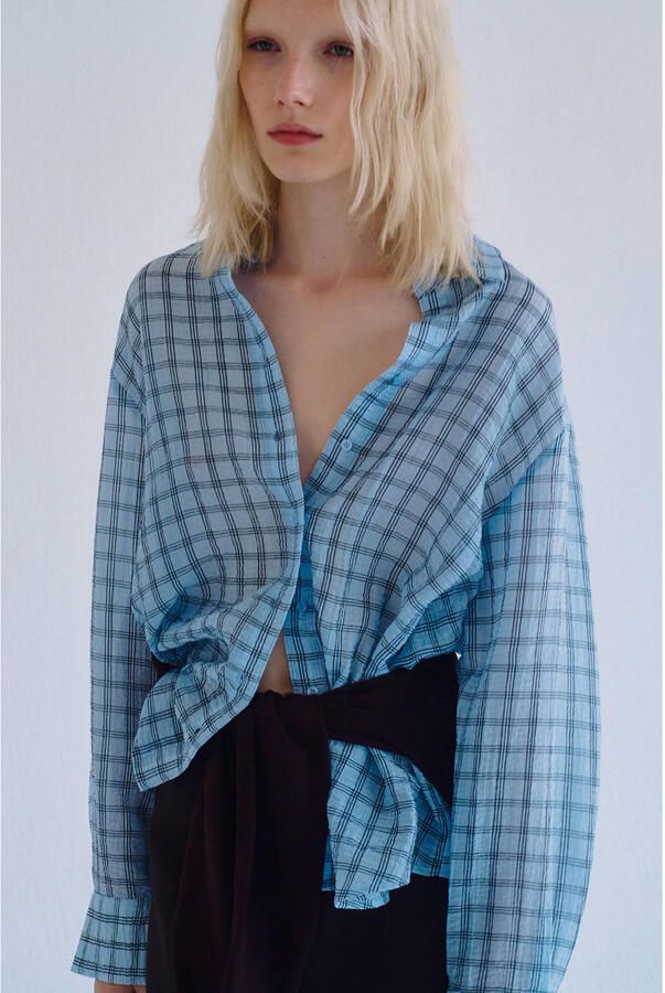 Mango geruite blouse lichtblauw
