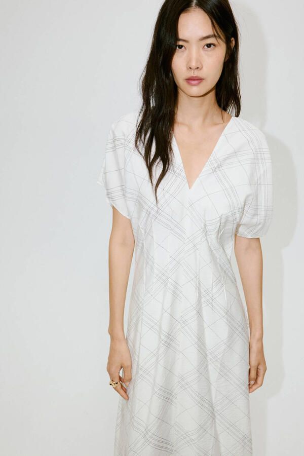 Mango geruite midi jurk ecru