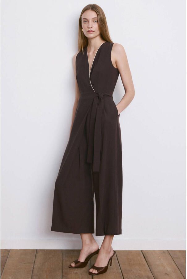 Mango Getailleerd jumpsuit donkerbruin