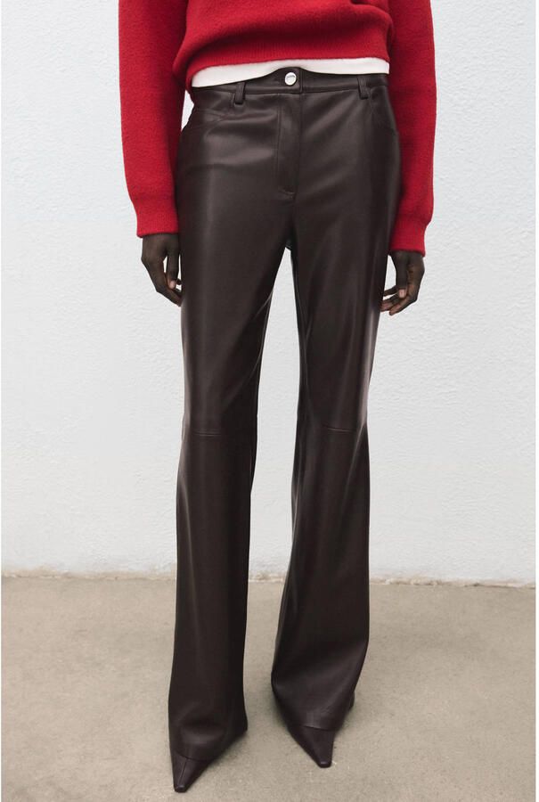 Mango imitatieleren regular waist flared broek donkerbruin
