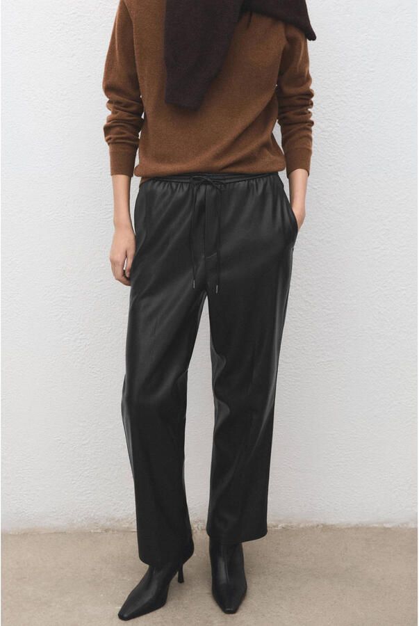 Mango imitatieleren straight regular waist broek zwart