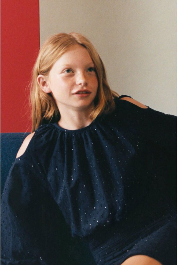 Mango Kids metaal midi blousejurk met open schouders en smockwerk marineblauw - Foto 2