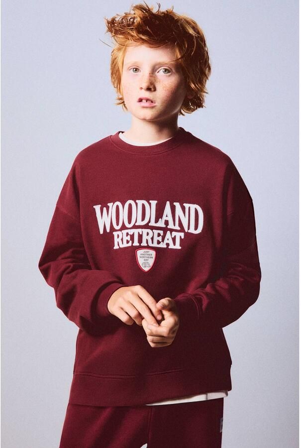 Mango Kids rechtvallende sweater met tekst donkerrood