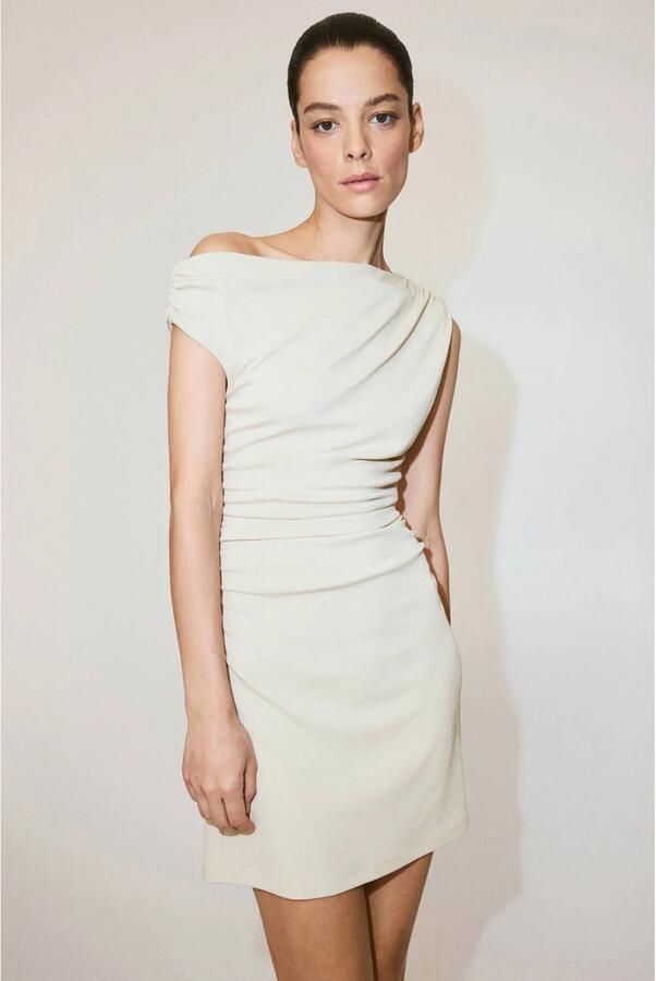 Mango off shoulder korte jurk beige
