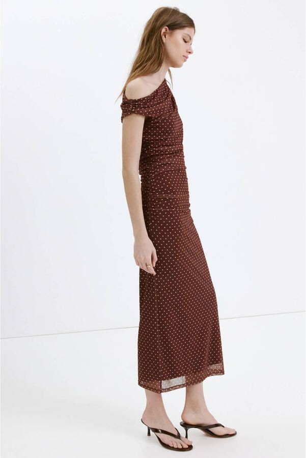 Mango off shoulder midi jurk met stippen bruin