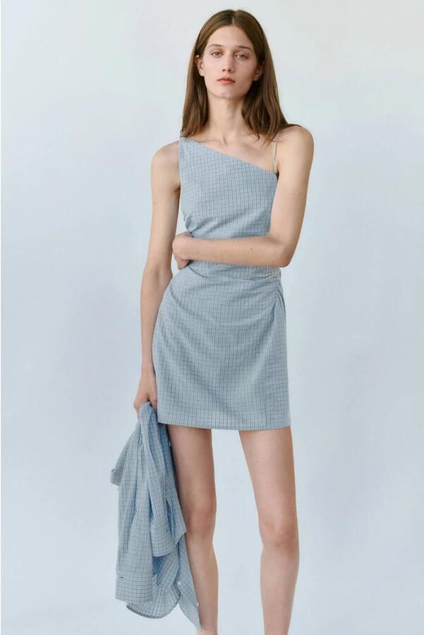 Mango one shoulder geruite zomerjurk lichtblauw