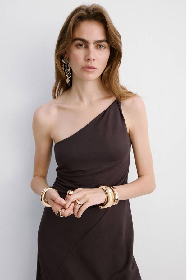 Mango one shoulder jurk bruin