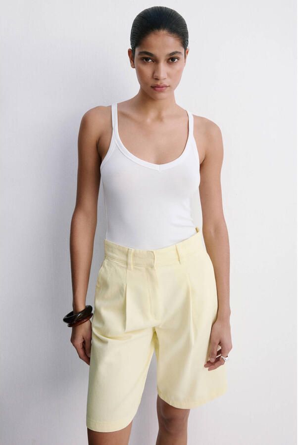 Mango regular fit chino short lichtgeel