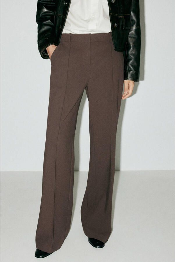 Mango regular waist flared broek bruin
