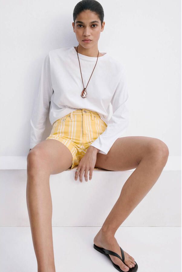Mango regular waist straight leg gestreepte denim short geel - Foto 3