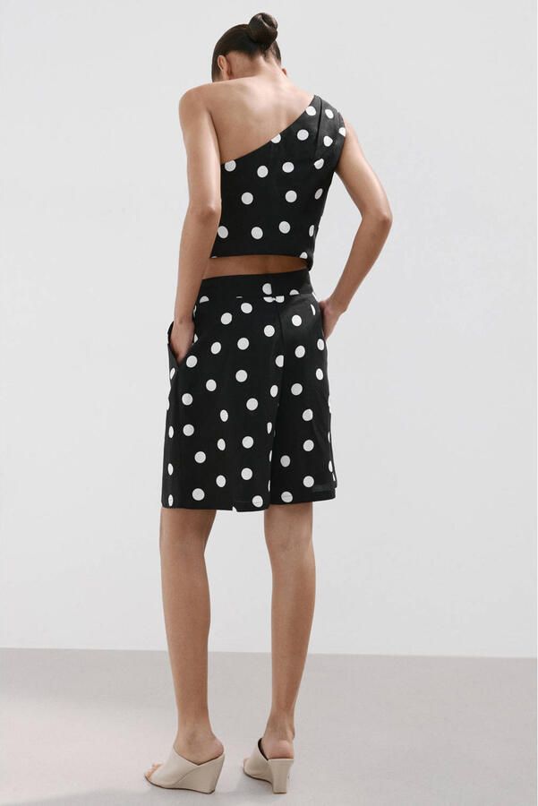 Mango regular waist bermuda short met stippen zwart - Foto 3