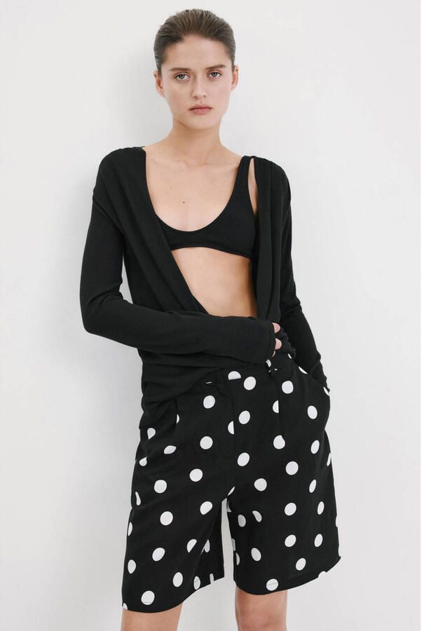 Mango regular waist bermuda short met stippen zwart - Foto 2