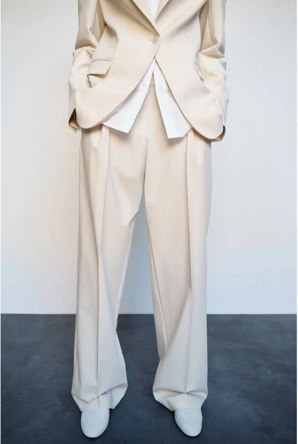 Mango straight leg pantalon met plooien beige
