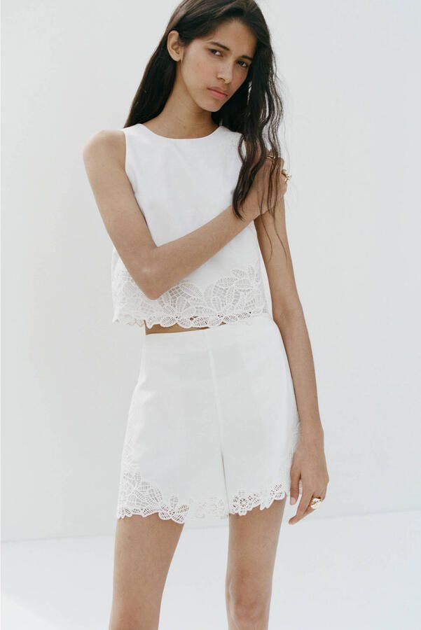 Mango straight regular waist casual short broderie wit