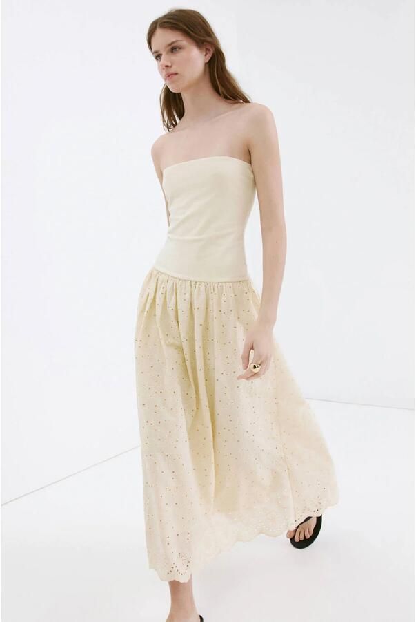 Mango strapless maxi broderie jurk lichtgeel - Foto 2