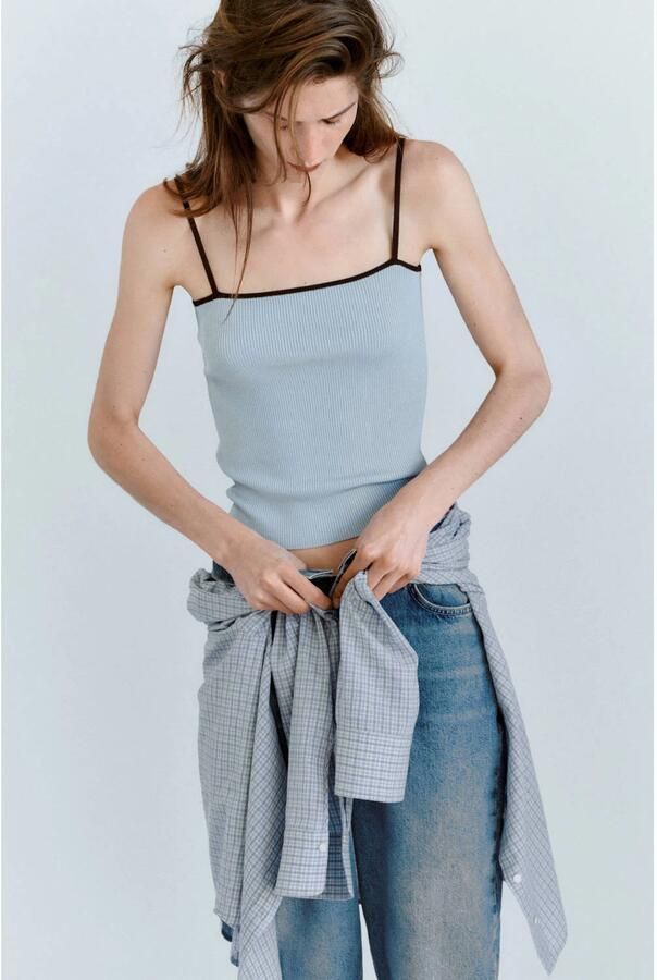 Mango top lichtblauw
