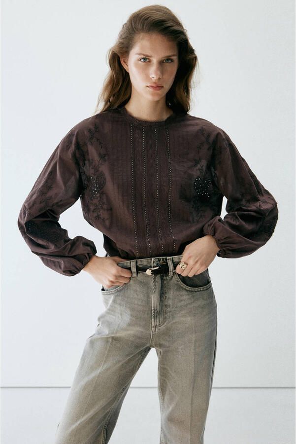 Mango top met studs bruin