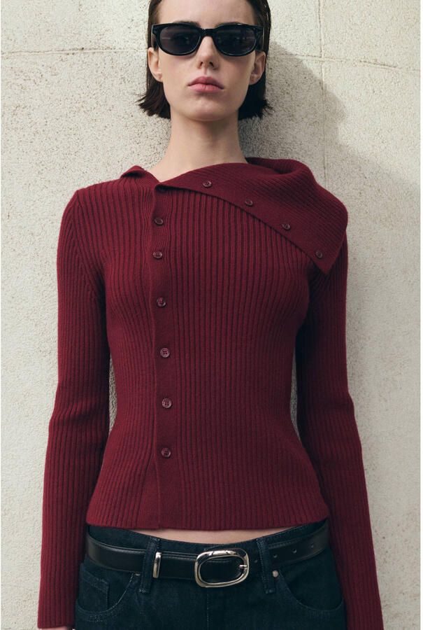 Mango vest rood rib gebreid