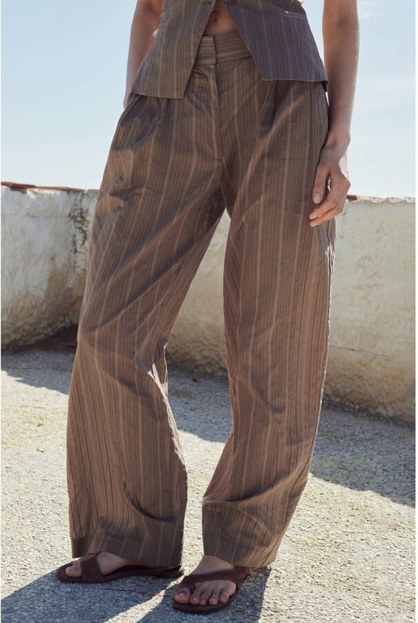Mango wide leg high waist broek met krijtstreep bruin