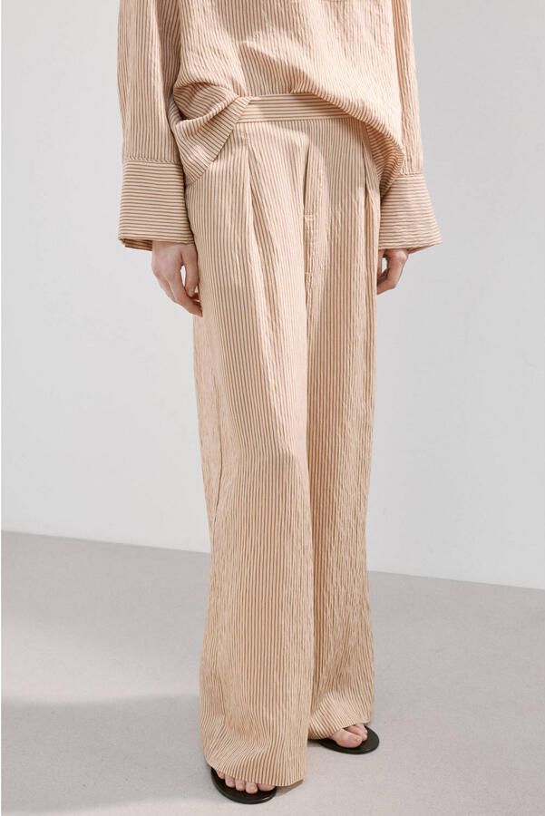 Mango wide leg regular waist broek met krijtstreep beige