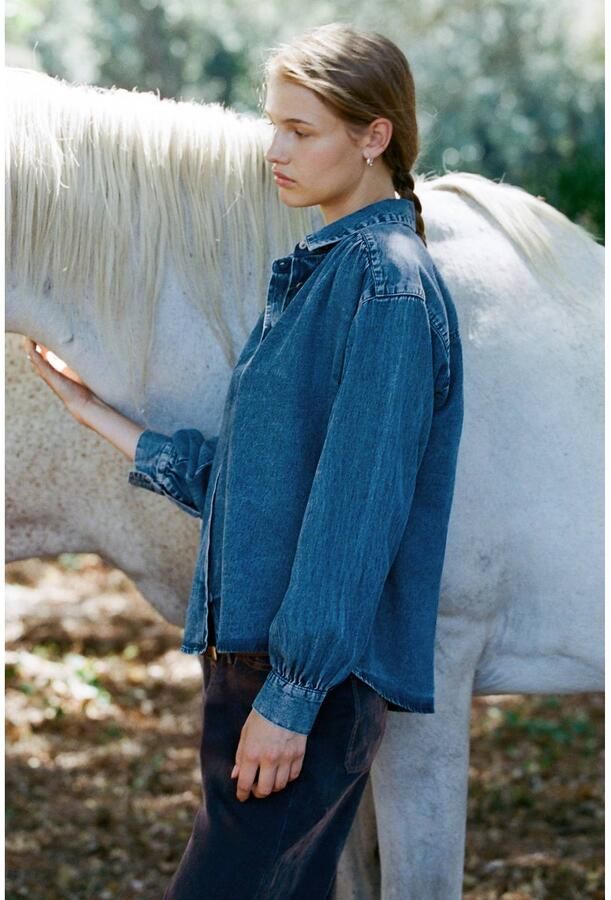 MANGO TEEN denim blouse met plooien medium blue denim - Foto 2