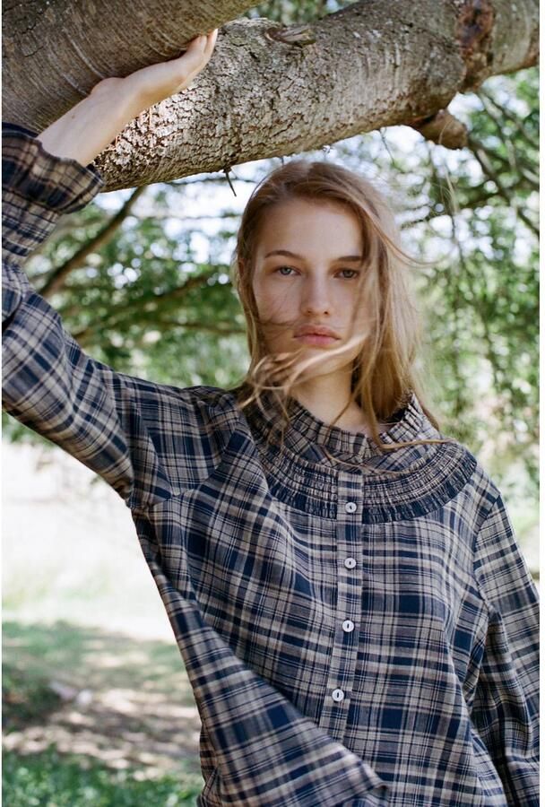 MANGO TEEN geruite blouse met ruches donkerblauw - Foto 2