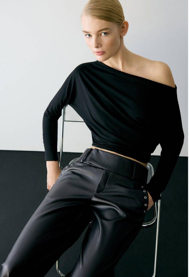 MANGO TEEN imitatieleren coated broek zwart - Foto 2