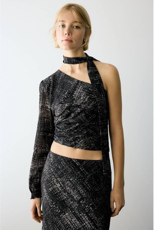 MANGO TEEN one shoulder cropped top met print zwart